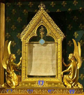 Relicário com a Santa Túnica, no Catedral de Chartres - foto Villes Sanctuaires