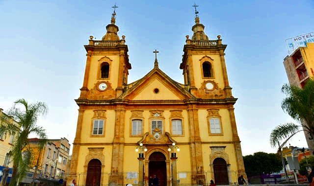 Fachada da Basílica Velha de Aparecida, parte do patrimônio do Santuário Nacional - foto Thiago Leon