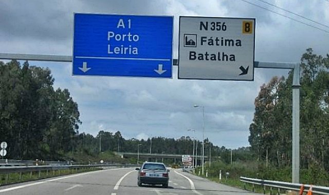 Acesso a Fátima pela rodovia A1 - foto wikimedia