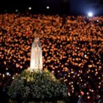Procissão noturna à luz de velas - Santuário de Fátima, Portugal - divulgação