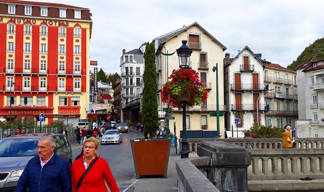 Vista da ponte de Saint-Michel, indo Santuário de Lourdes para o centro da cidade - Foto Viagens de Fé