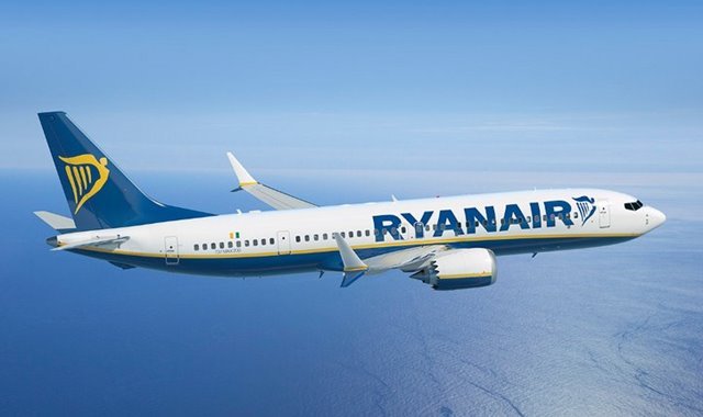 Avião Boeing 737-800 da empresa Ryanair
