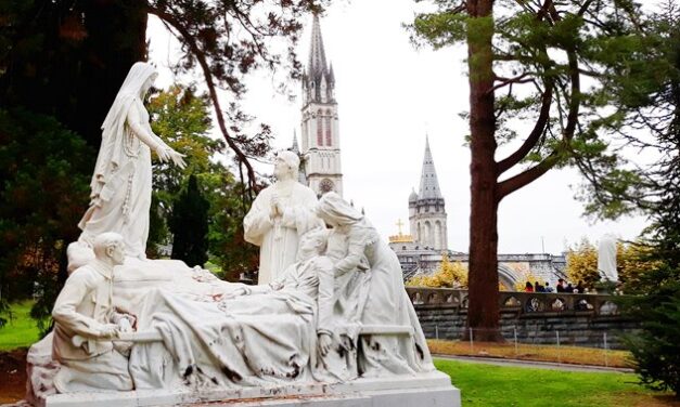 Lourdes e o turismo de cura pela fé