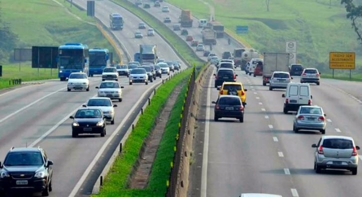 Vai para Aparecida? Confira os valores de pedágio na Via Dutra em 2026.