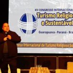 Padre Omar Raposo no 15o. Congresso Internacional de Turismo Religioso, em Guarapuava - foto Viagens de Fé
