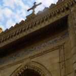 Detalhe da fachada de igreja no bairro copta da cidade do Cairo, no Egito