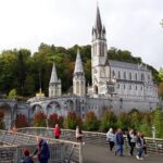 Basílicas de Nossa Senhora do Rosário e da Imaculada Conceição, no Santuário de Lourdes, na França - foto Viagens de Fé