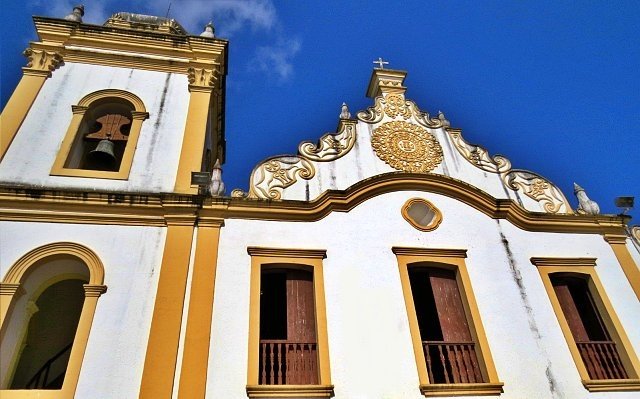 Detalhe da fachada da igreja Matriz de São Gonçalo do Amarante - foto Viagens de Fé