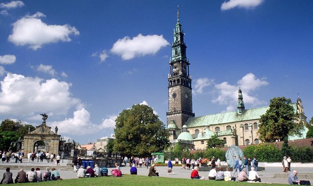 Santuário de Czestochowa, destino de turismo religioso na Polõnia - wikimedia