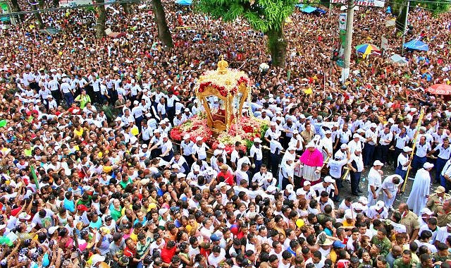 Detalhe da Berlinda com a imagem de Nossa Senhora de Nazaré, durante o Círio de Nazaré, em Belém - foto Jean Barbosa - Setur-PA