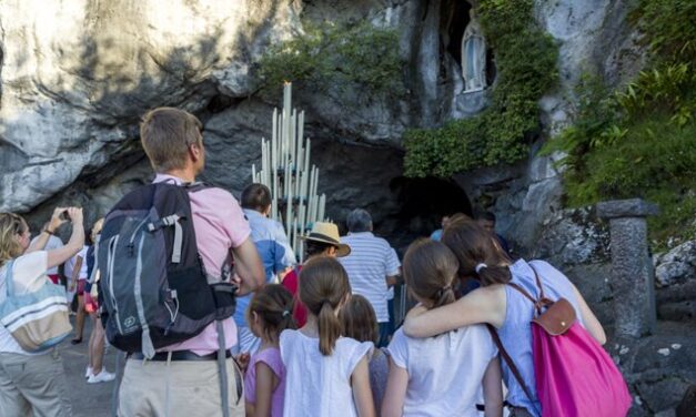 Santuário de Lourdes reabre a Gruta das Aparições ao público