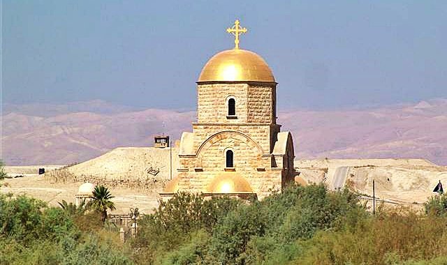 Igreja em Betânia Além do Jordão, na Jordânia, local do batismo de Jesus