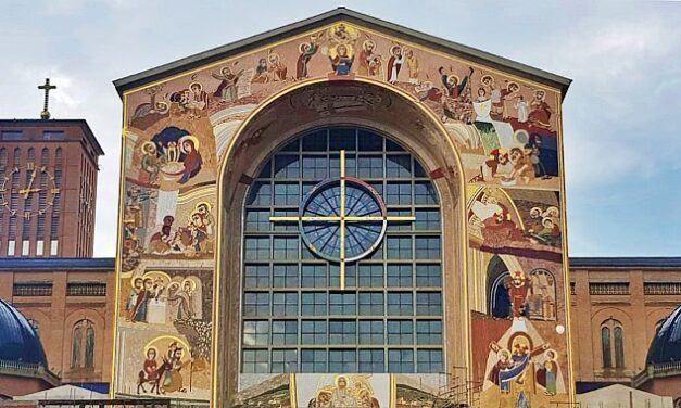Conheça os novos mosaicos da fachada Sul da Basílica de Aparecida