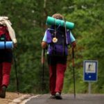 Peregrinos percorrem o Caminho de Santiago, na Espanha - foto Turismo de Santiago