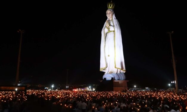 Nossa Senhora de Fátima de 54 metros de altura é nova atração em Crato, CE