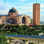 Santuário Nacional de Nossa Senhora Aparecida e Passarela da Fé - Aparecida, SP - foto Sidnesio Moura