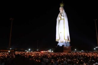 Estátua de Nossa Senhora de Fátima, em Crato, Ceará, atrativo de turismo religioso