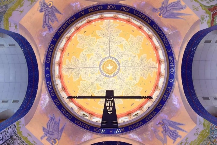 Cúpula e crucifixo do Santuário Nacional de Nossa Senhora Aparecida - obra de Claudio Plastro - a12 - divulgacão